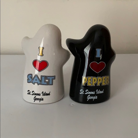 Unknown Other - Salt Pepper Shaker